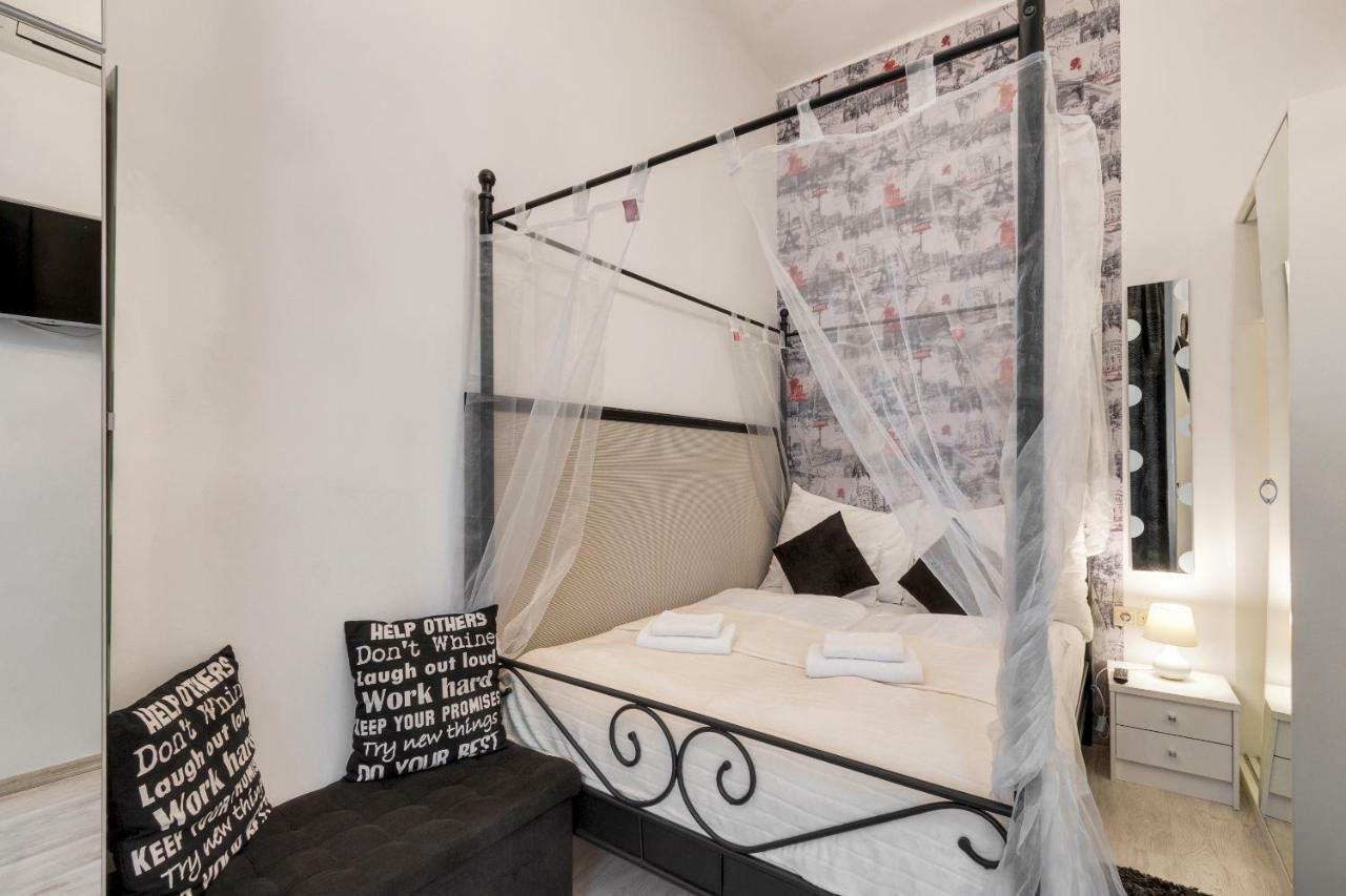 Sweet Dreams At King Street Silver Appartamento Budapest Esterno foto
